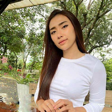 Siapa Itu Yolla Yuliana